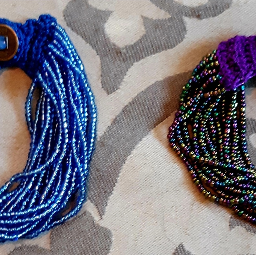 2 BEAUTIFUL SEED BEAD BRACLETS